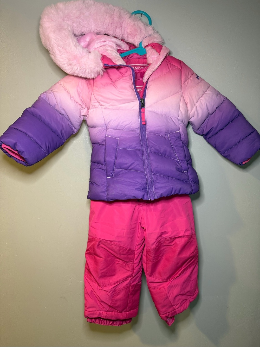 Girls Gradient Pink & Purple Puffer Jacket with Pink Snow Pants